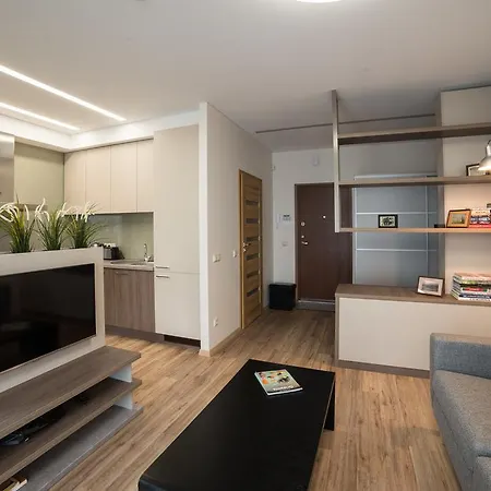 Apartment Next To Panorama Mall
